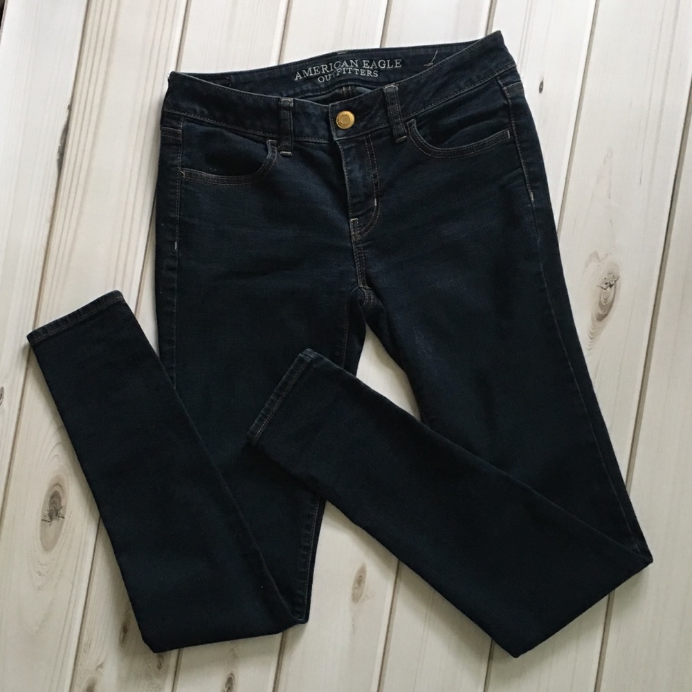 American Eagle Outfitters Skinny Jegging Jeans